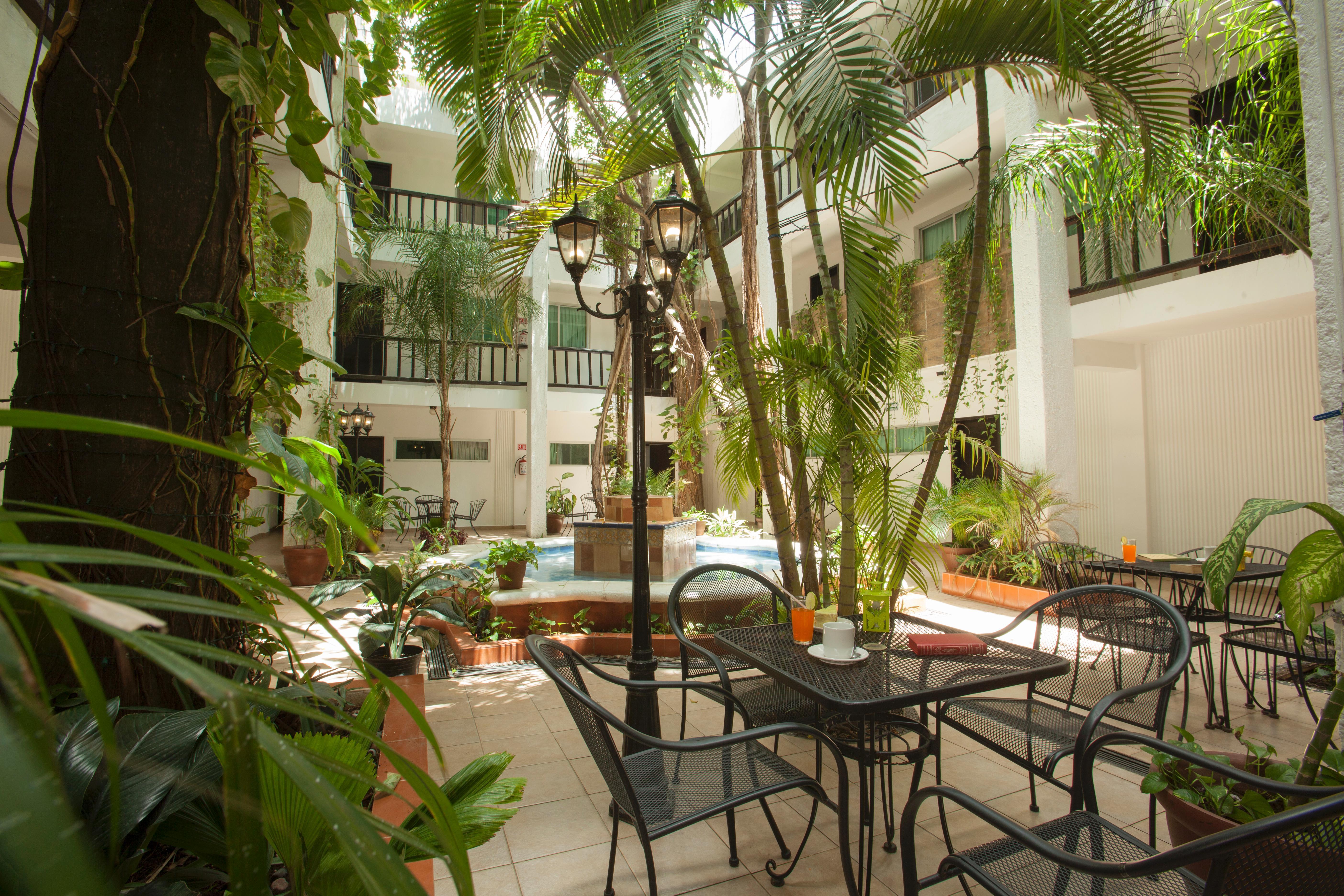 Grand Hotel Colonial Cancun Exterior photo