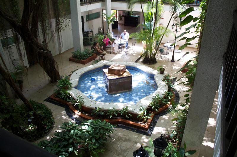 Grand Hotel Colonial Cancun Exterior photo